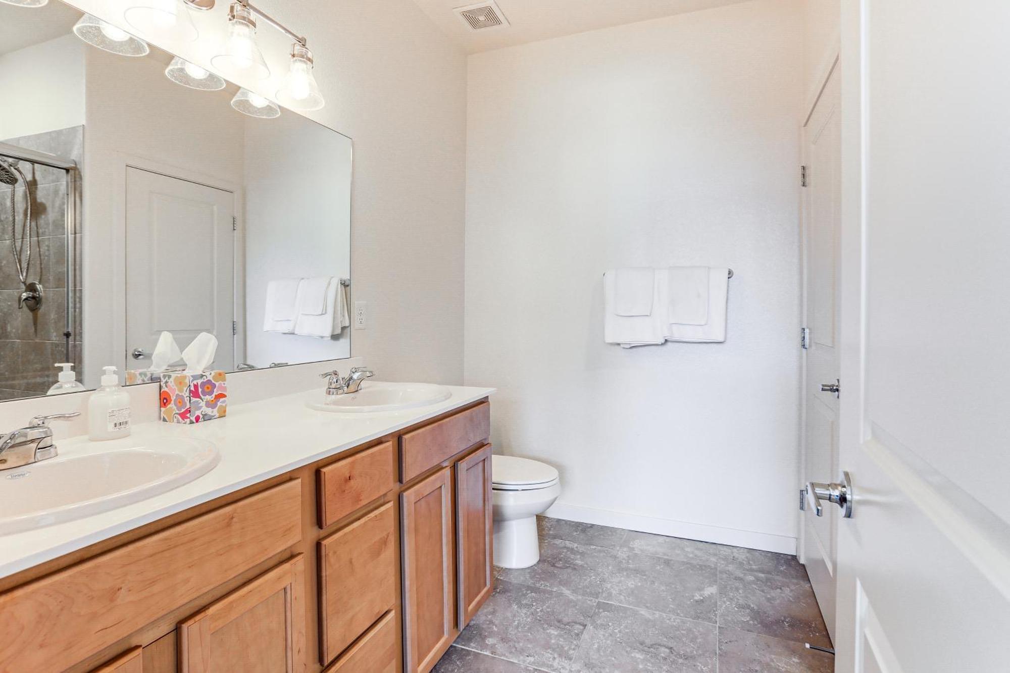 4 Mi To Dtwn Family-friendly Townhome In