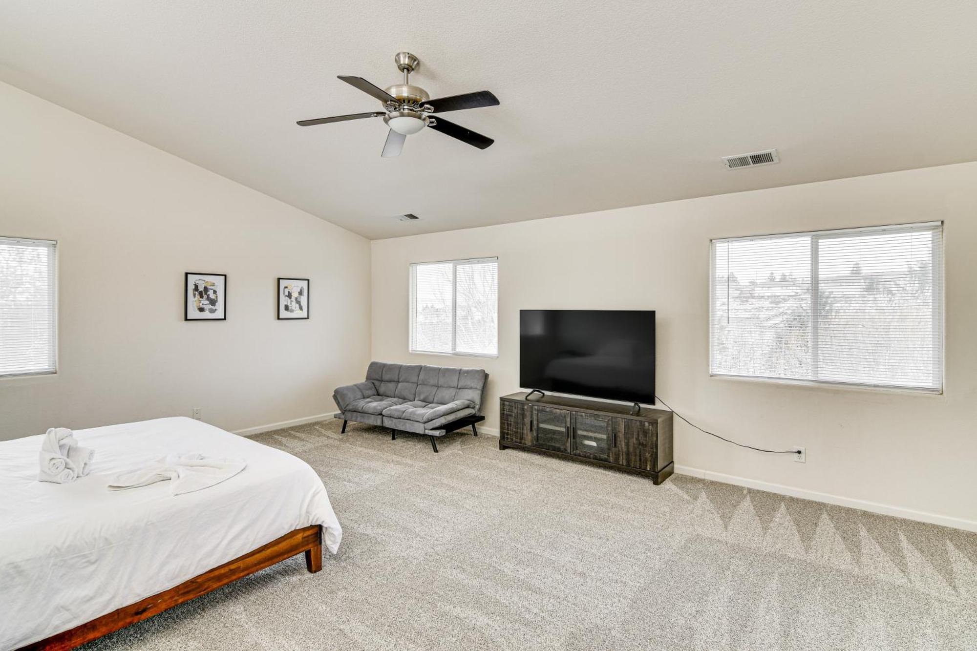 Large Family With Game In Reno! * Reno