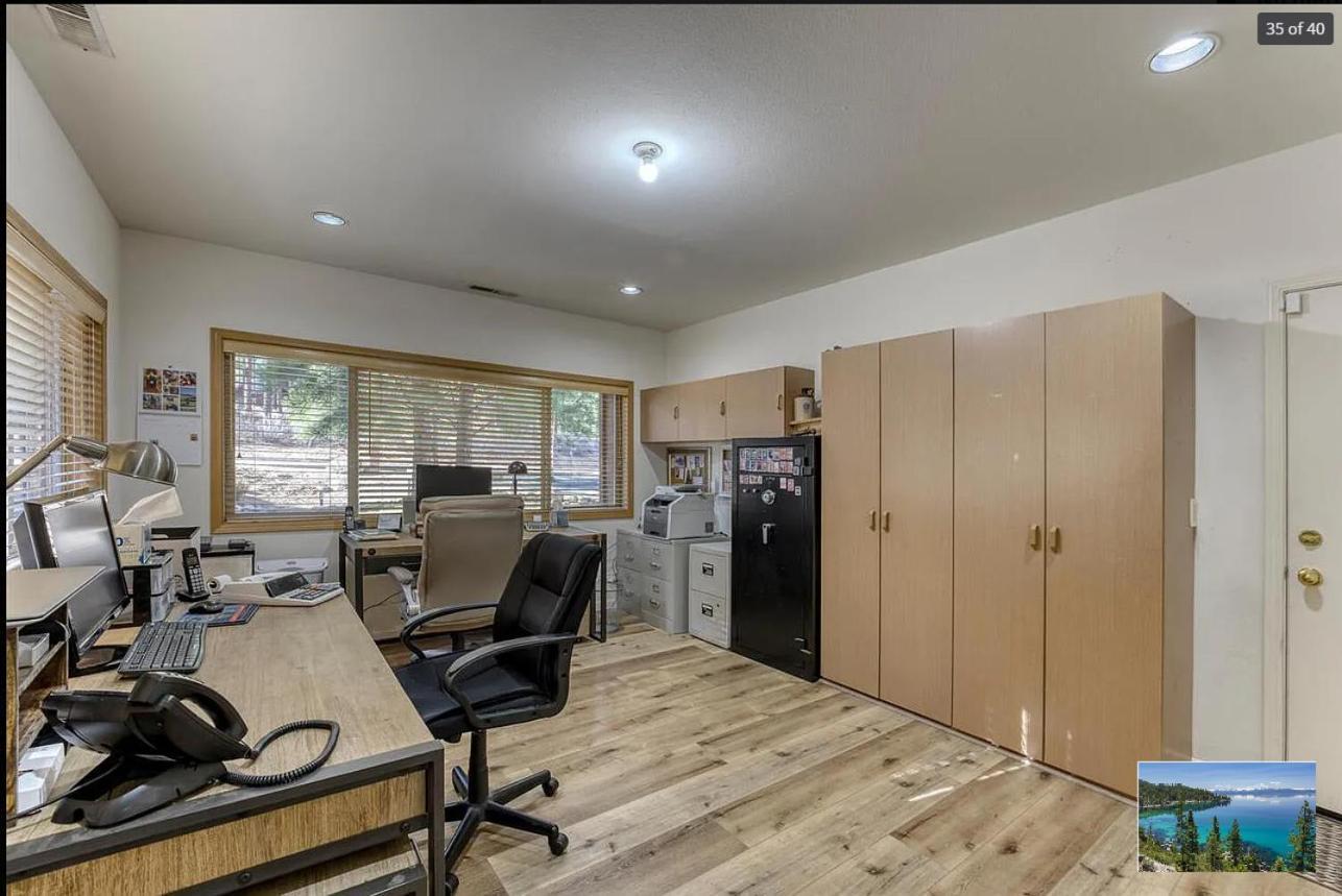 Holiday home 6000 Sqft Pine House With Indoor Swimming Pool *