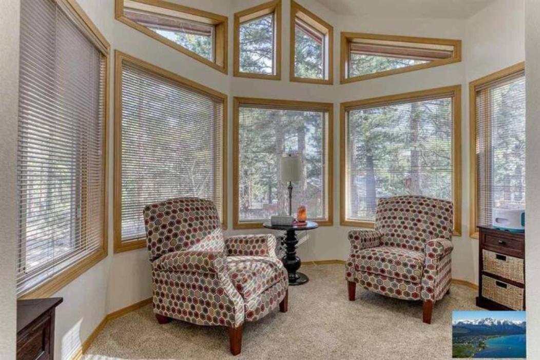 6000 Sqft Pine House With Indoor Swimming Pool Holiday home Reno