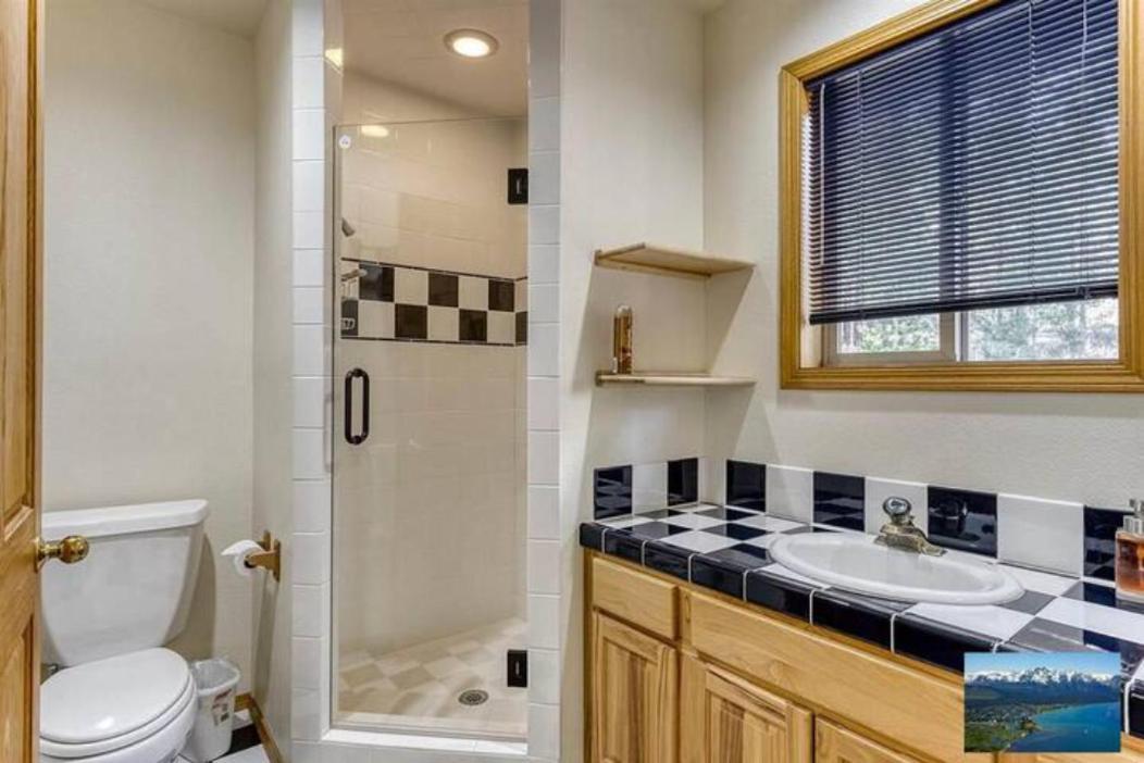 Holiday home 6000 Sqft Pine House With Indoor Swimming Pool Reno