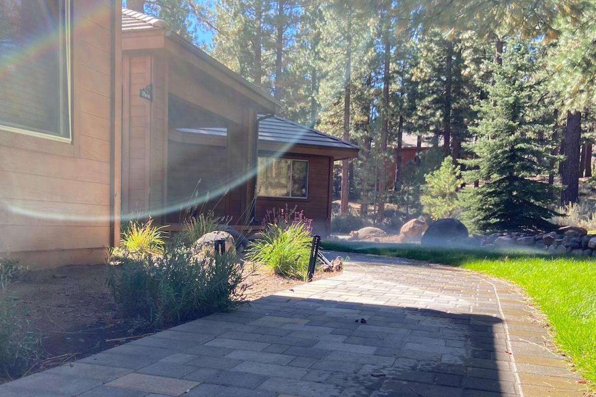 6000 Sqft Pine House With Indoor Swimming Pool Holiday home Reno