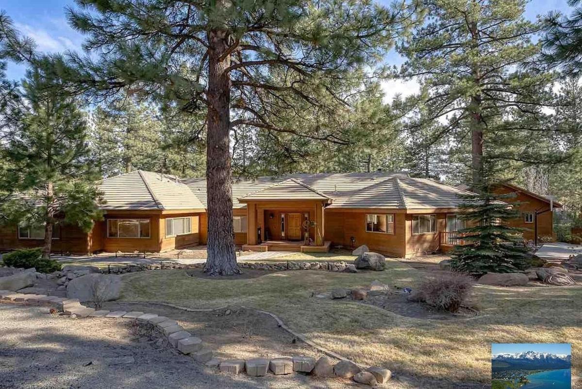 6000 Sqft Pine House With Indoor Swimming Pool Reno