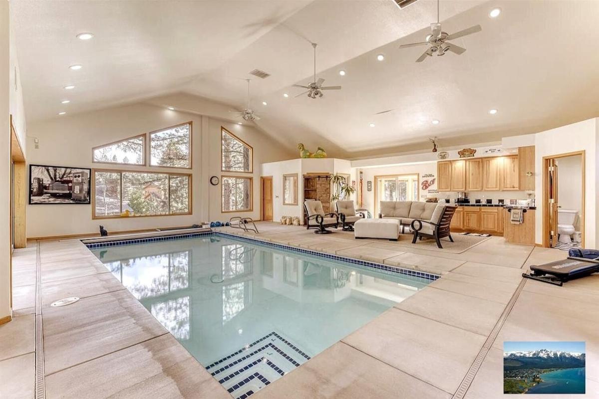 6000 Sqft Pine House With Indoor Swimming Pool Holiday home Reno