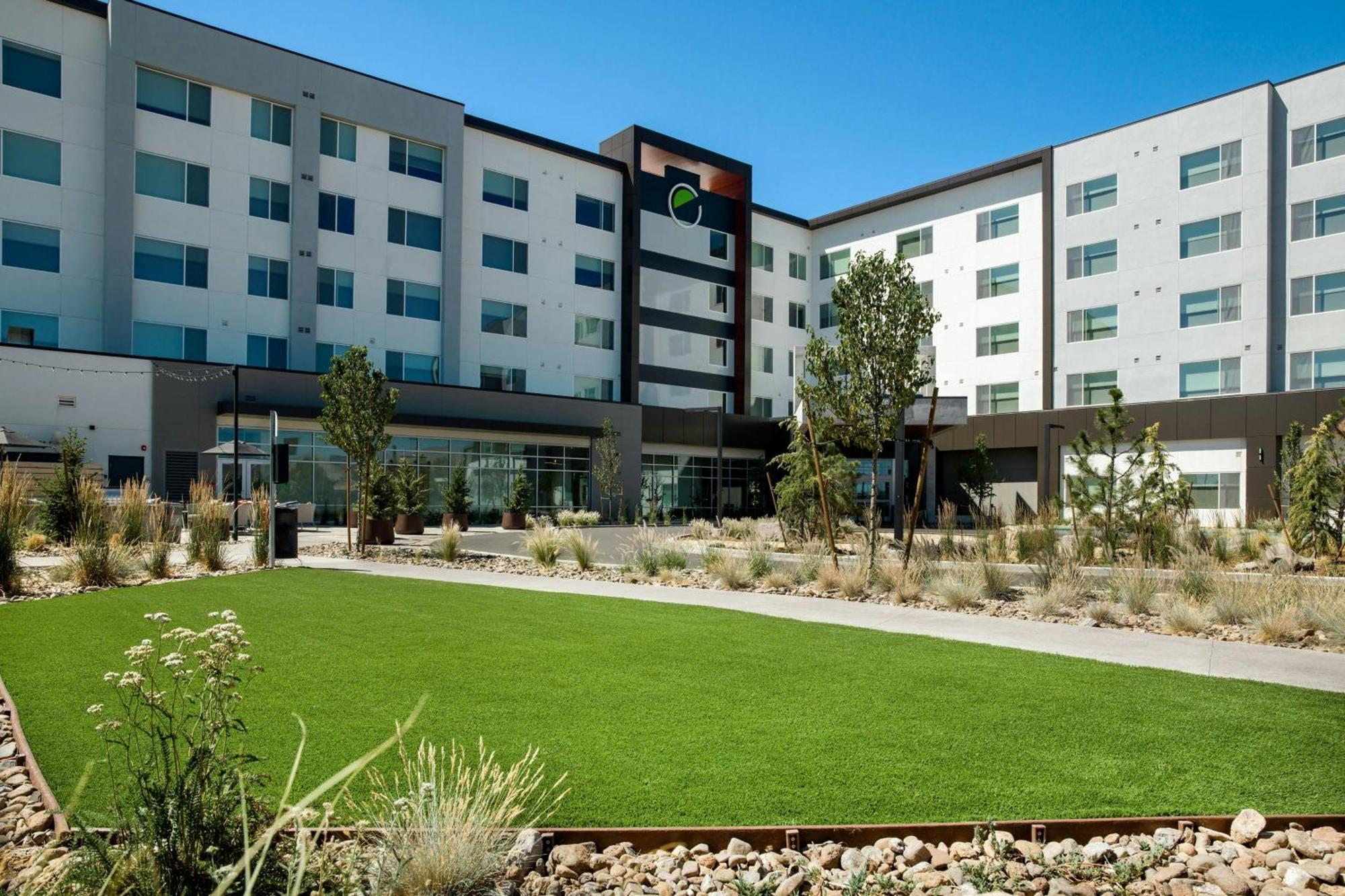 Hotel Element Experience District