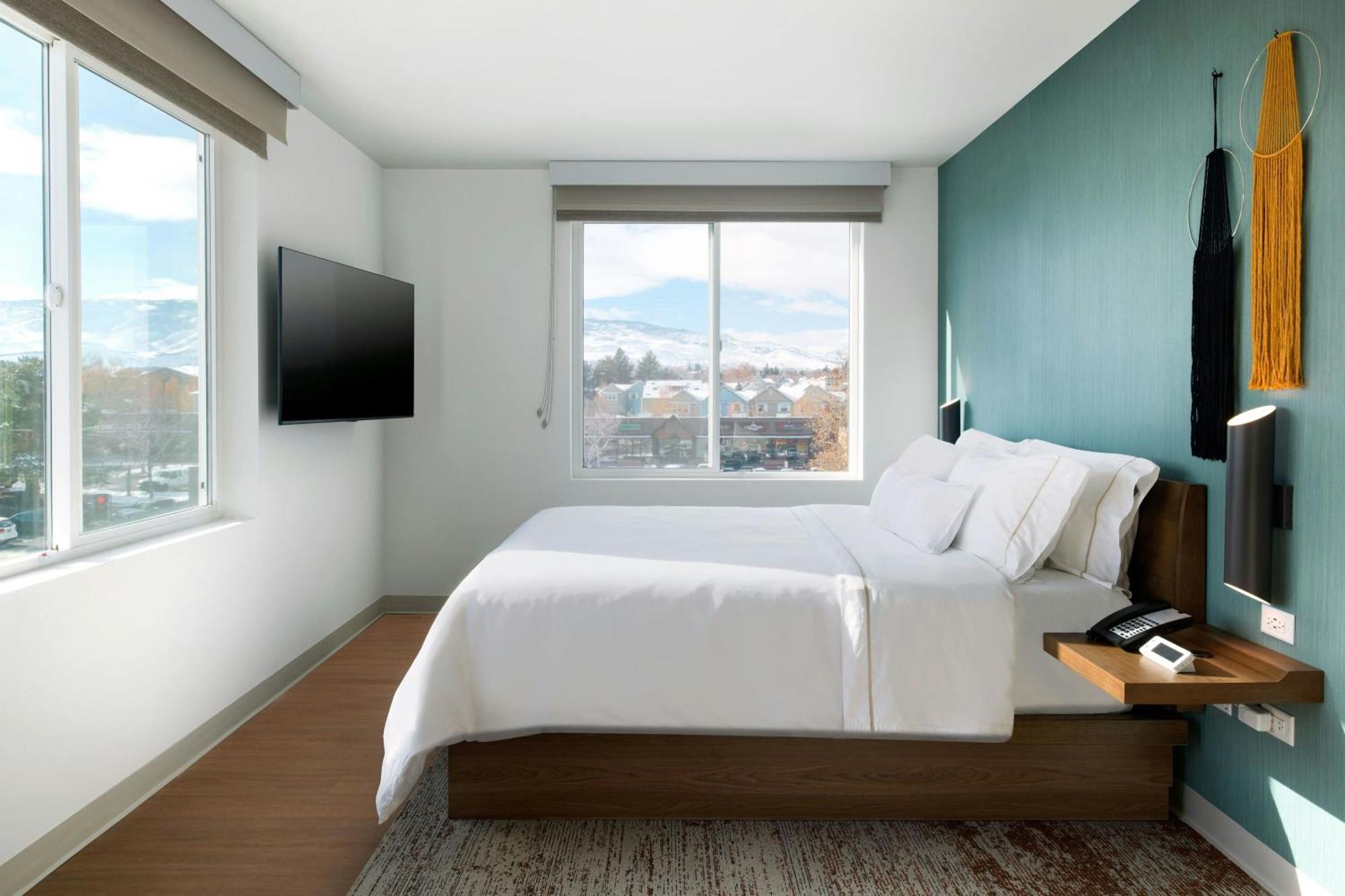 Element Experience District Hotel