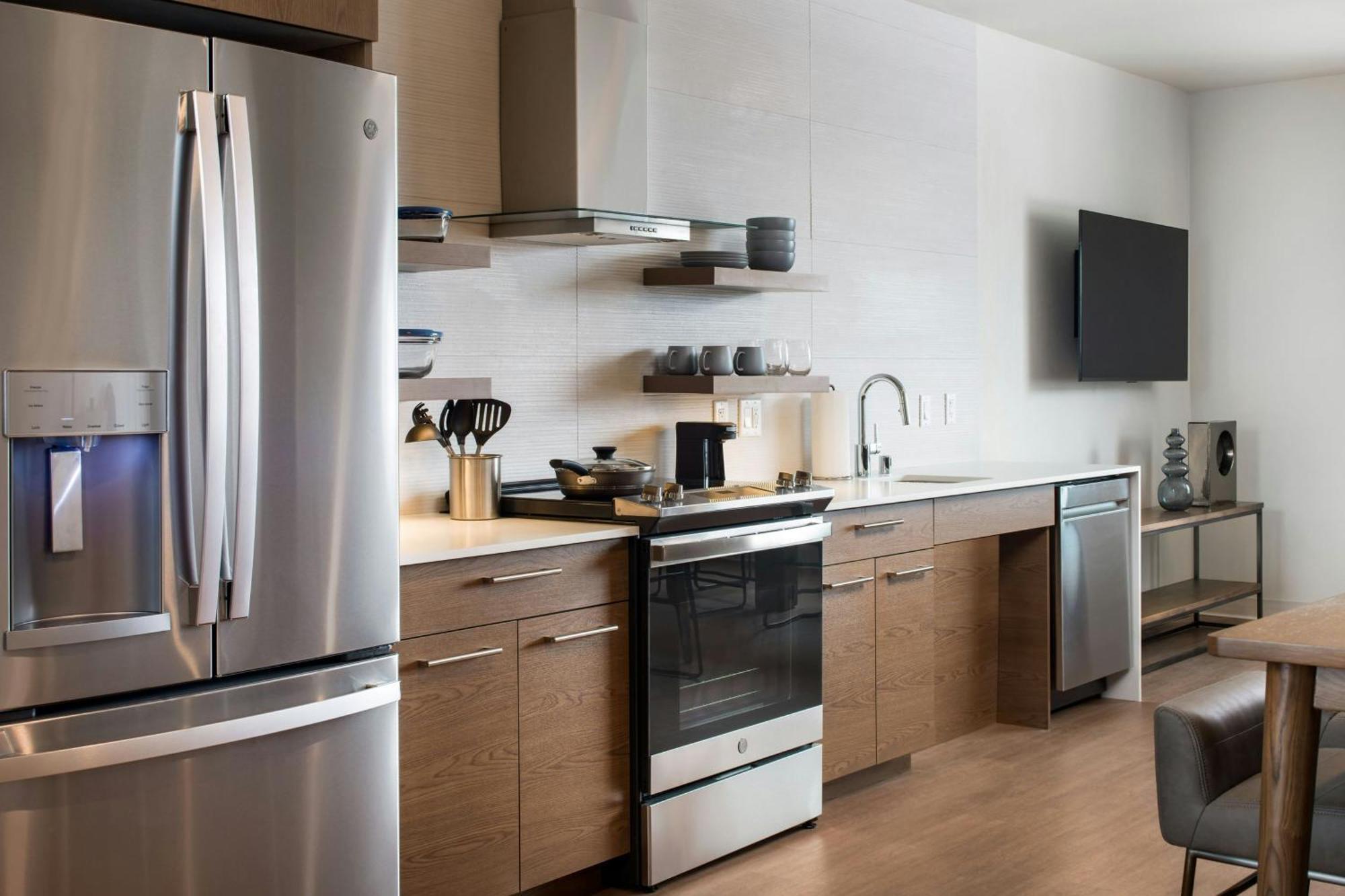 Hotel Element Experience District
