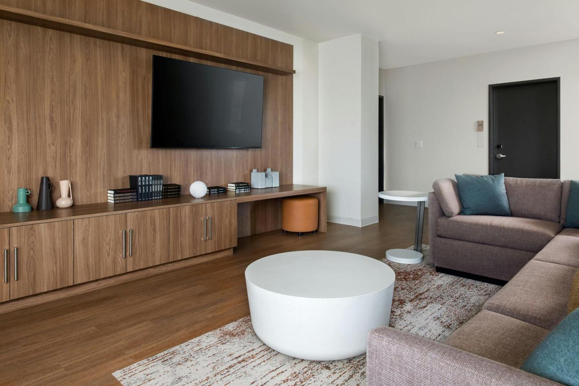 Element Experience District Hotel