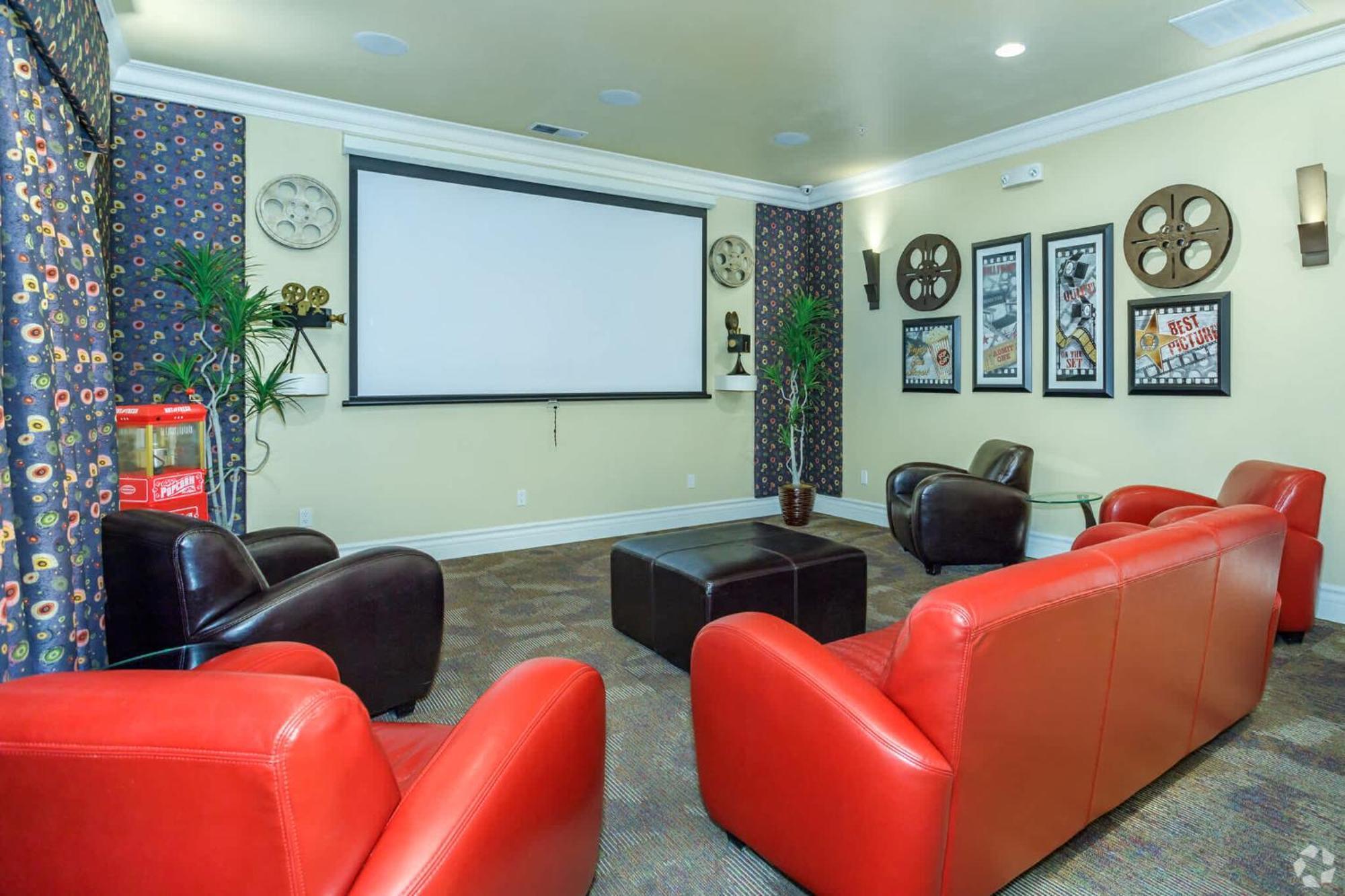 2br Getaway Pool Gym Basketball Court & Theater Access Apartment *