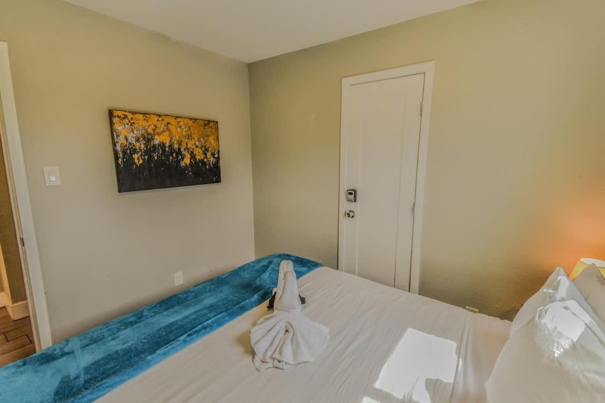 Retreat 3 King Beds By Casinos And Holiday home Reno
