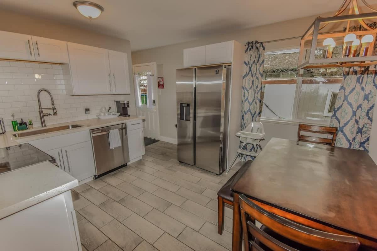 Holiday home Retreat 3 King Beds By Casinos And