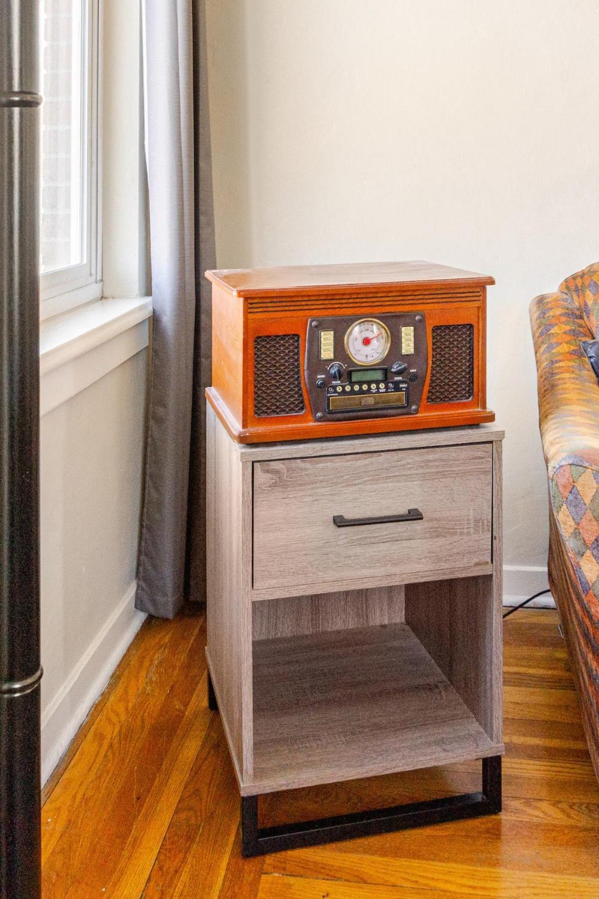 Midcentury Gem In Midtown Apartment Reno