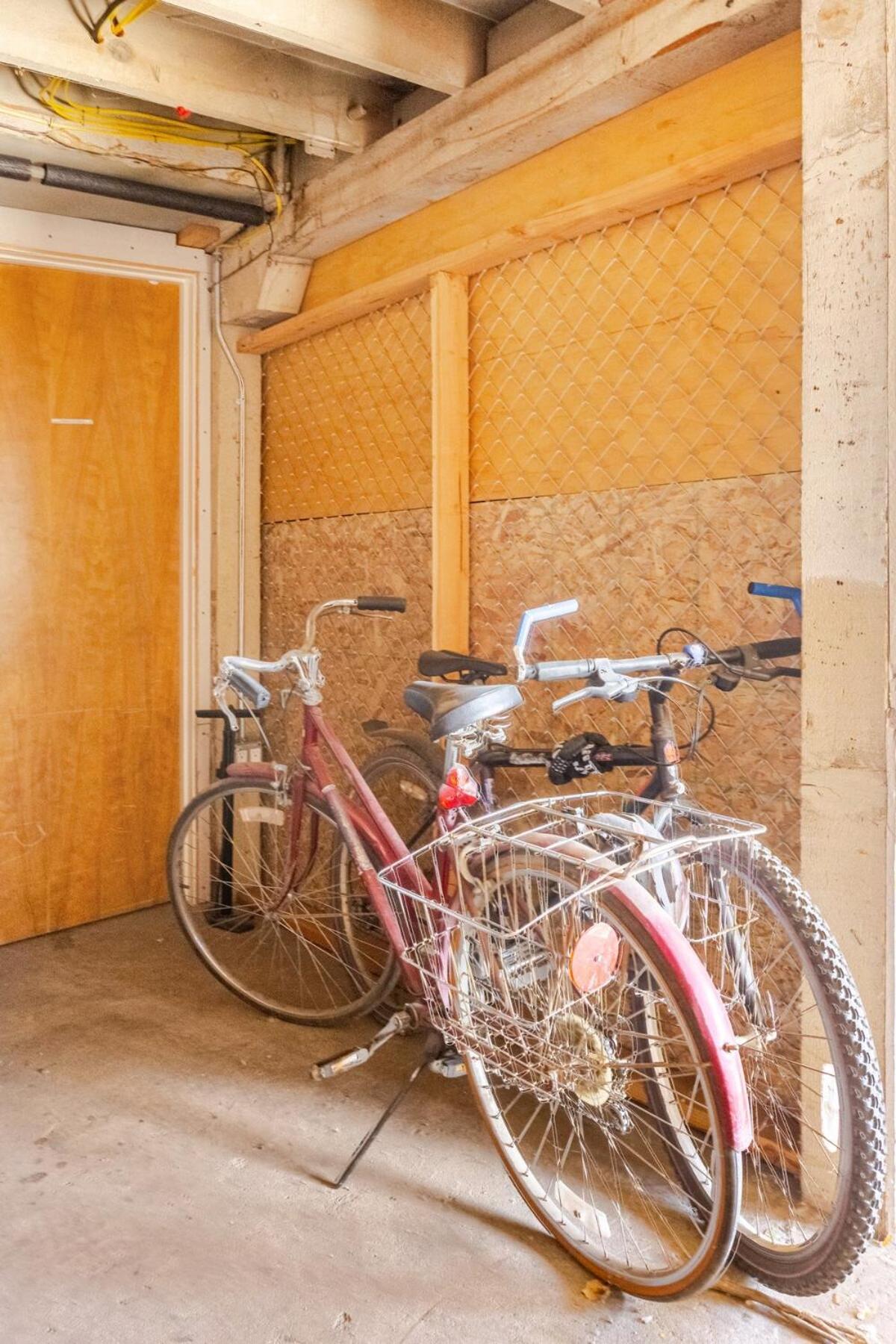 Apartment Midcentury Gem In Midtown *