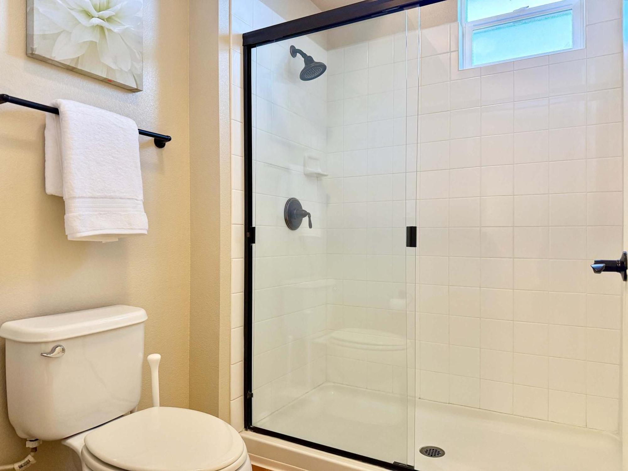 Apartment New Luxurious 1br Heated Pool & Sauna