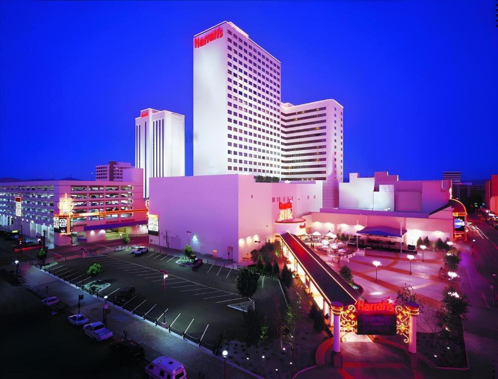 Harrahs 3*