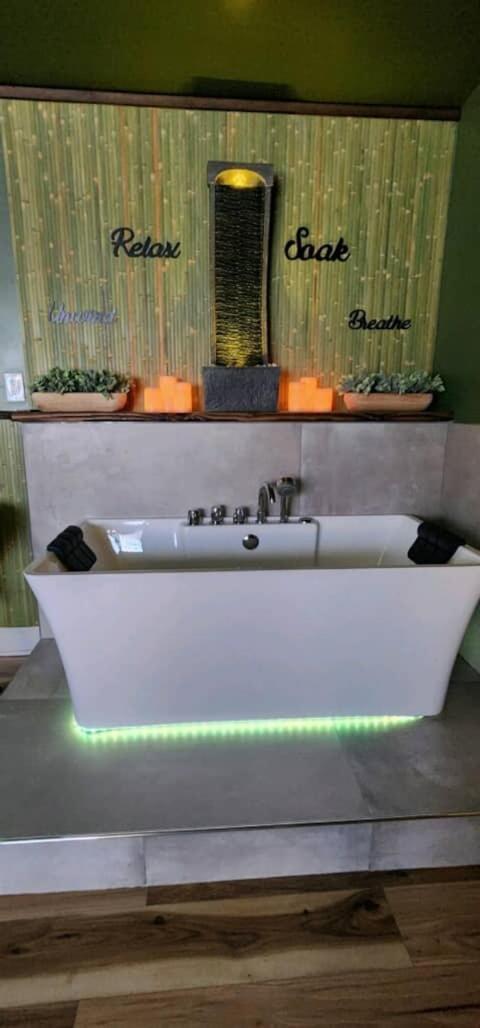 Midtown Zen Den Guest house *