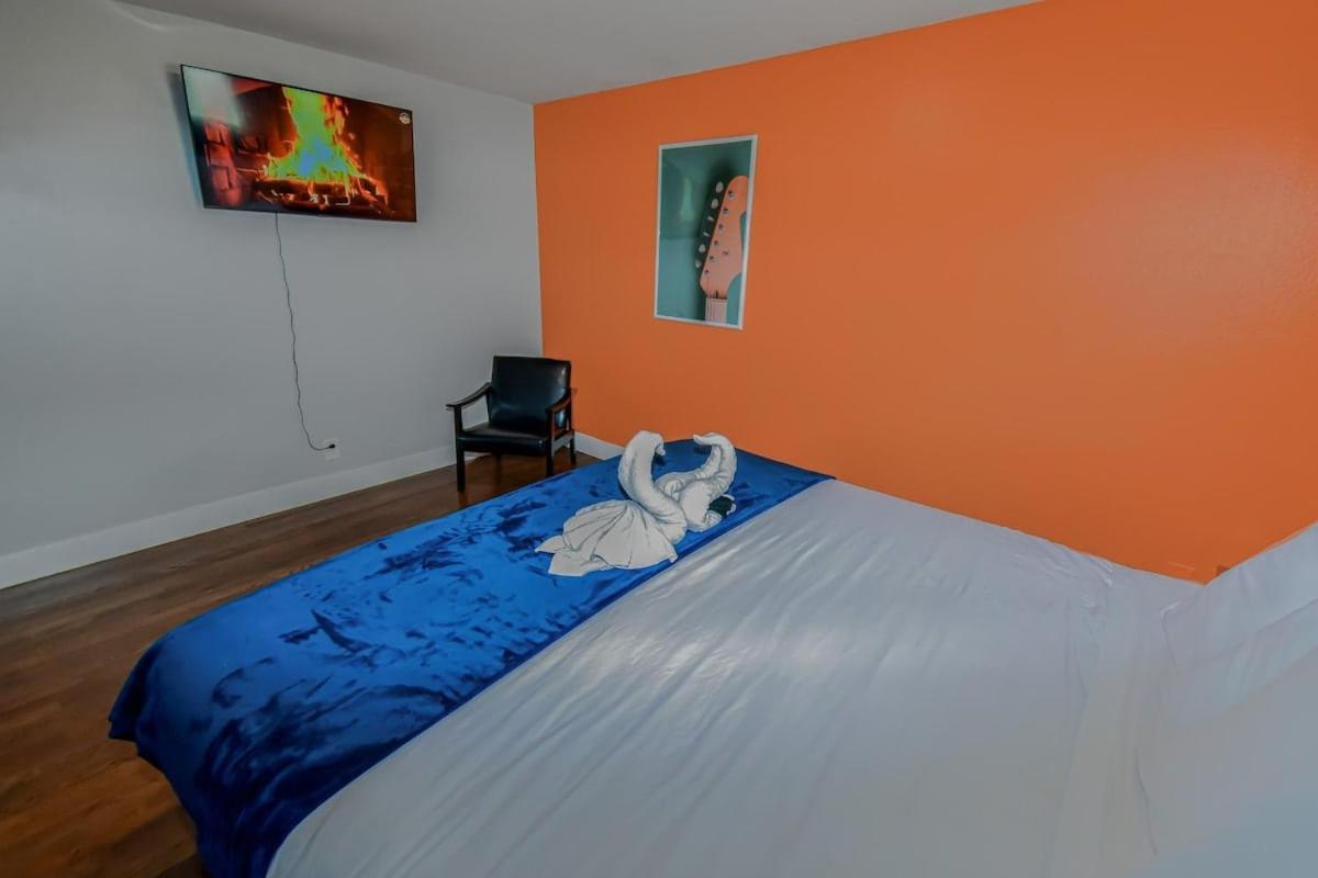 Family Retreat With King Beds And Large Yard * Reno