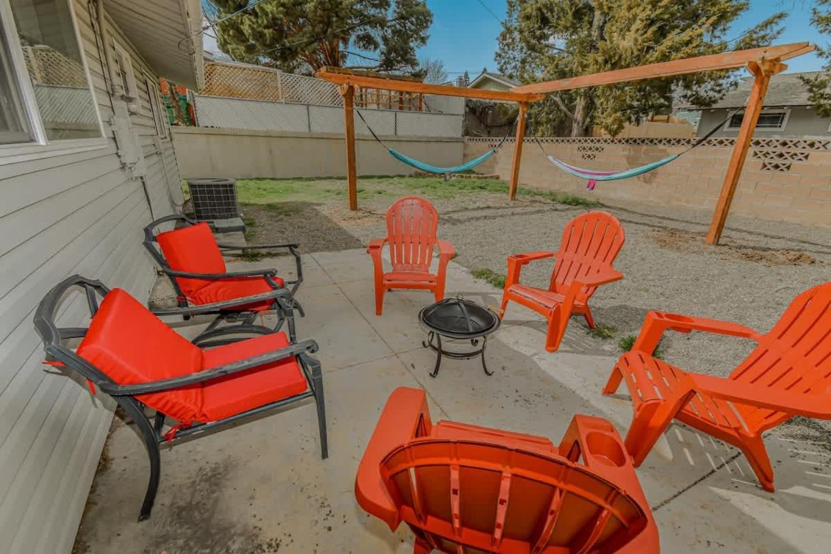 Family Retreat With King Beds And Large Yard