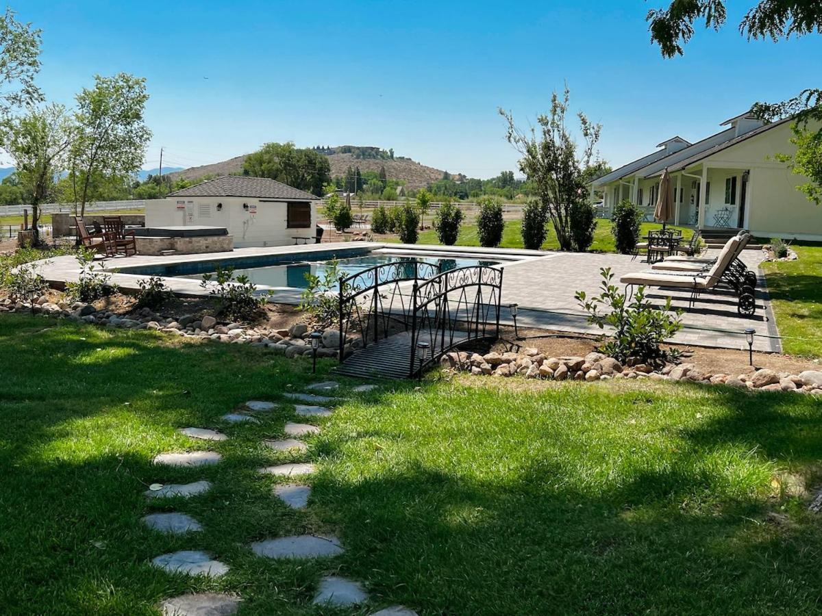 Holiday home The Ranch House With A Pool Hot Tub And Fire Pit