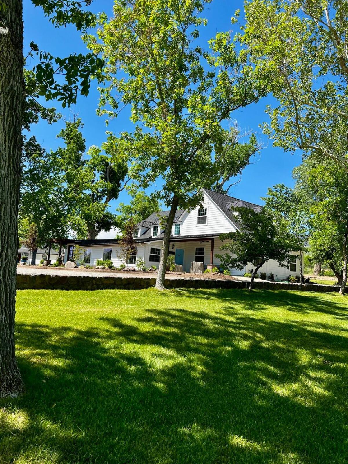 The Ranch House With A Pool Hot Tub And Fire Pit *