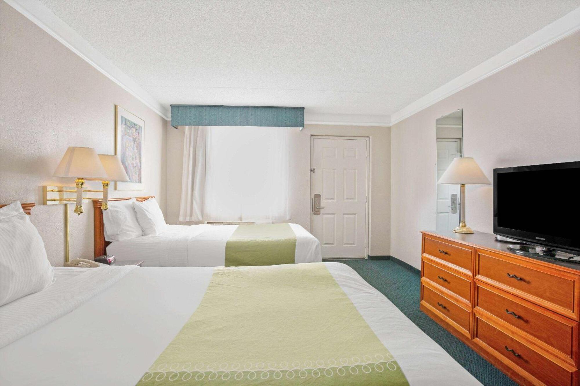 La Quinta By Wyndham Hotel