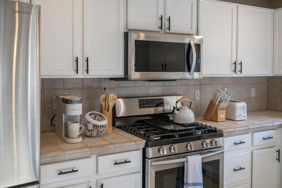 Designer Conveniently Located In Nv Holiday home Reno
