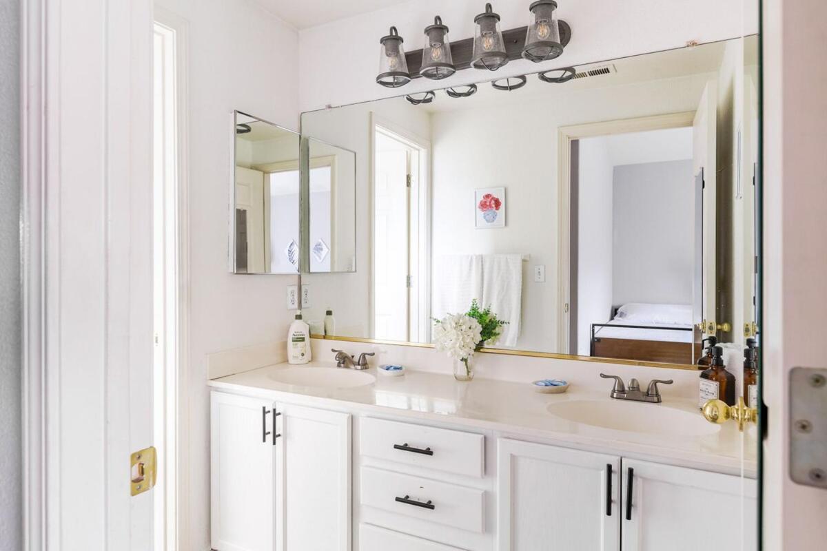 Designer Conveniently Located In Nv * Reno