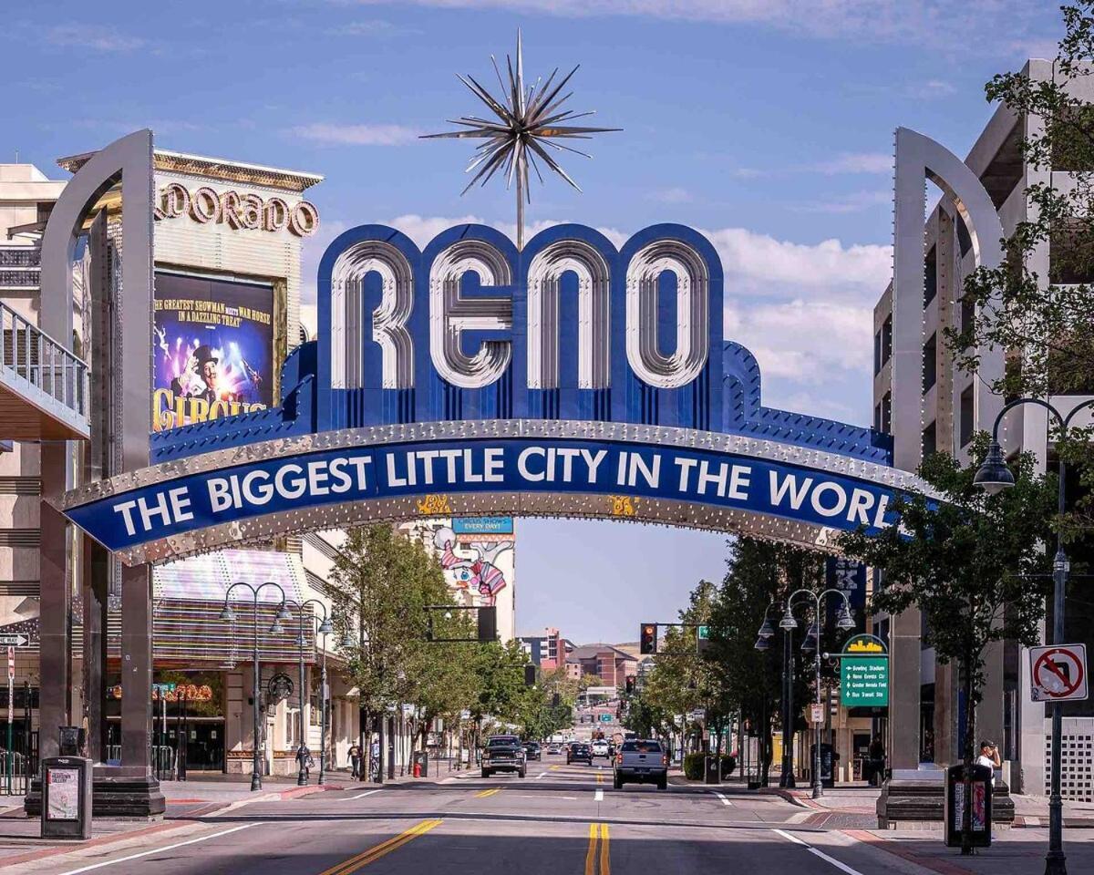 Designer Conveniently Located In Nv *