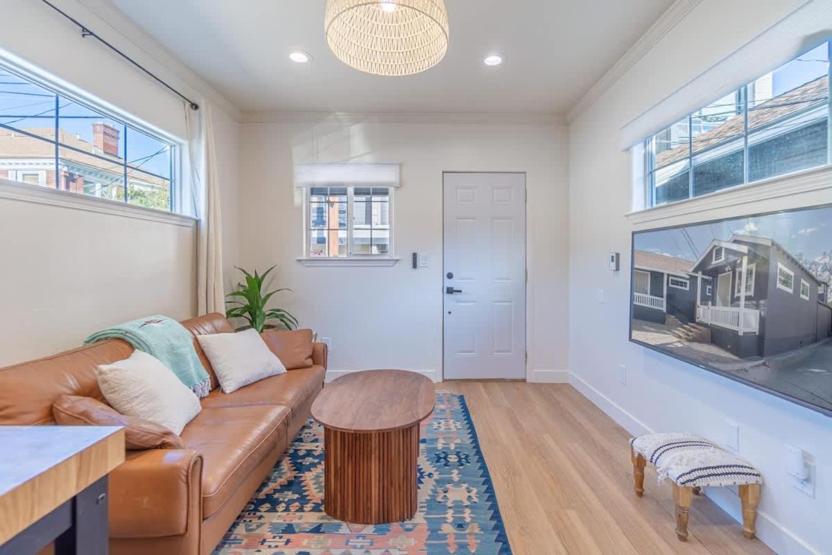 Modern 1-br Close To Downtown Vibes Reno
