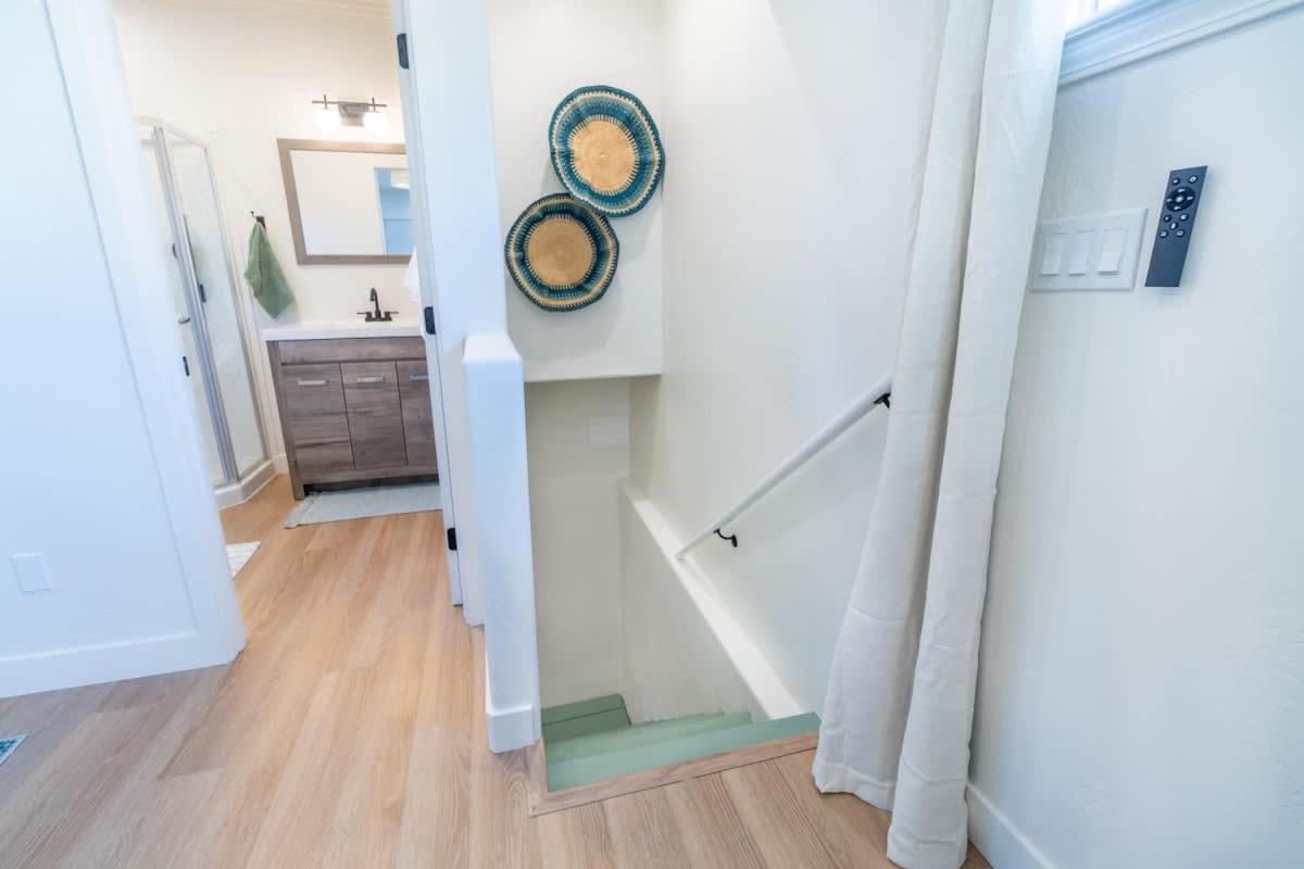 Holiday home Modern 1-br Close To Downtown Vibes
