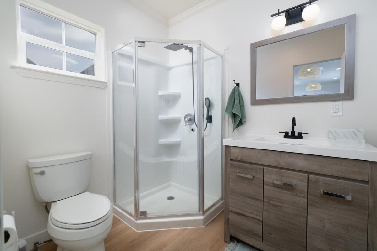 Modern 1-br Close To Downtown Vibes