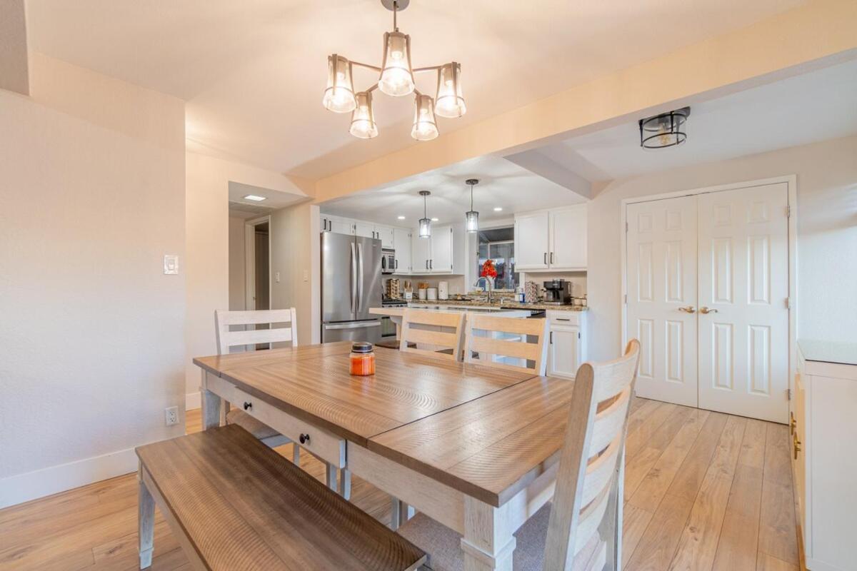 Holiday home Modern 3-bedroom Escape In Northwest