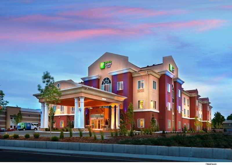 Express Airport By Ihg Hotel 3*