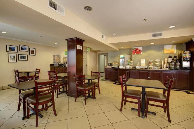 Baymont By Wyndham Hotel Reno