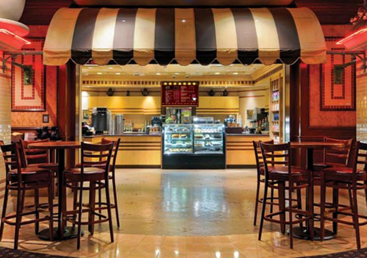 Silver Legacy Casino At The Row 4*