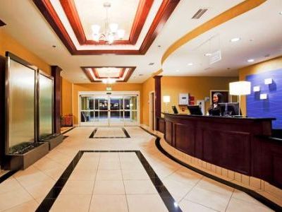 Express Airport By Ihg Hotel