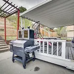 Reno Getaway With Spacious Patio And Grill!