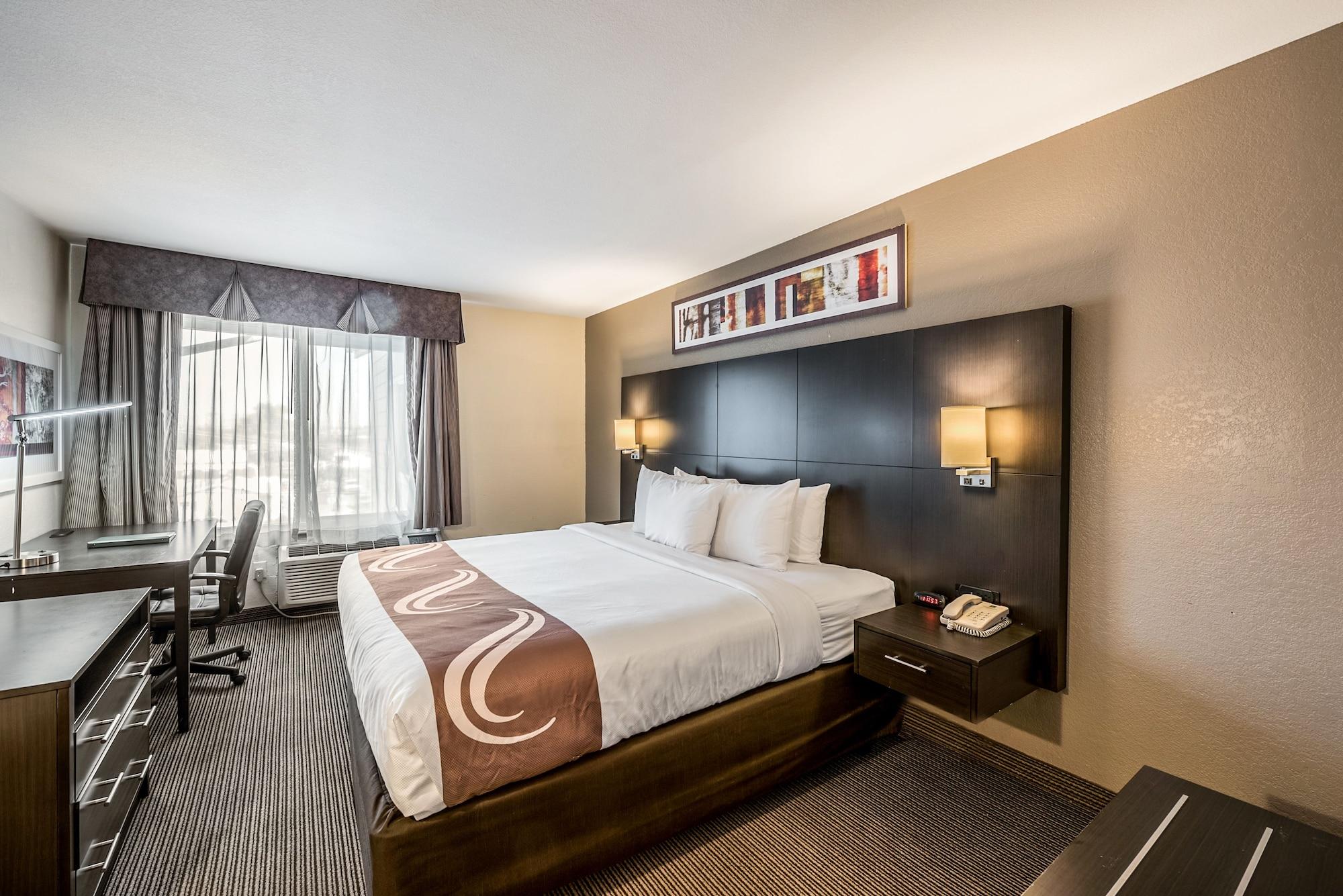 Quality & Airport Hotel 2*