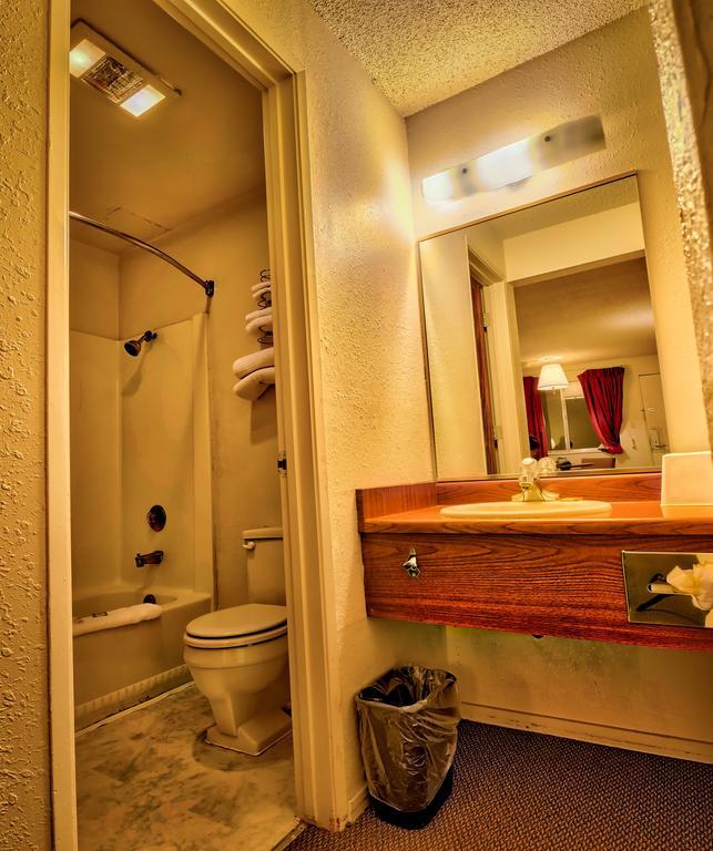 Motel University Inn 2*