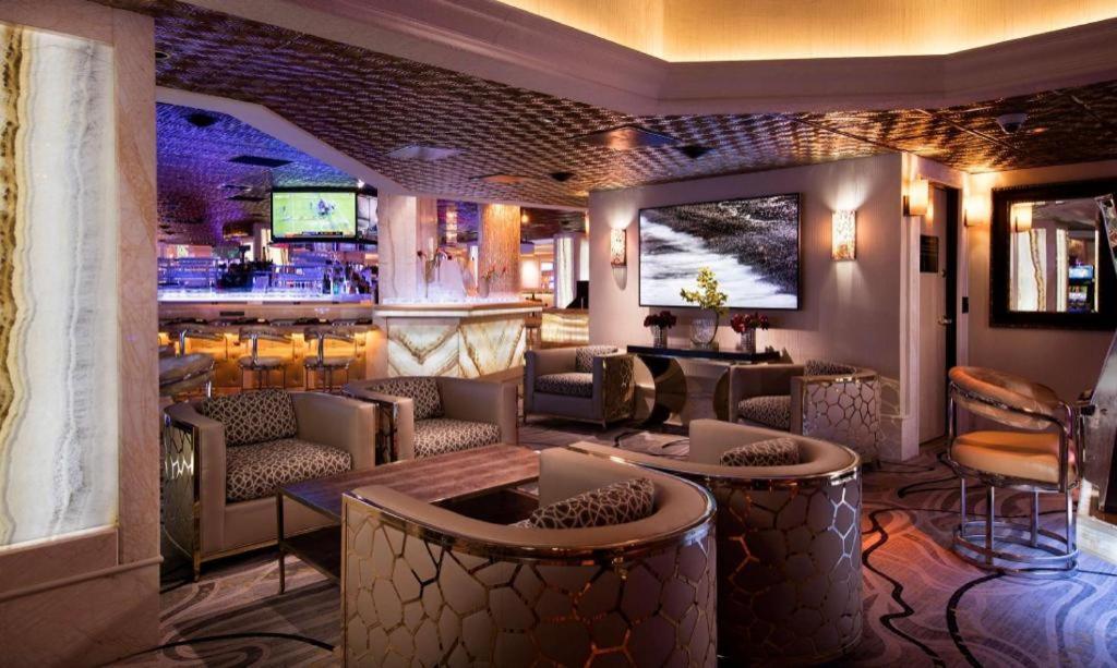 Peppermill Casino Resort 4*