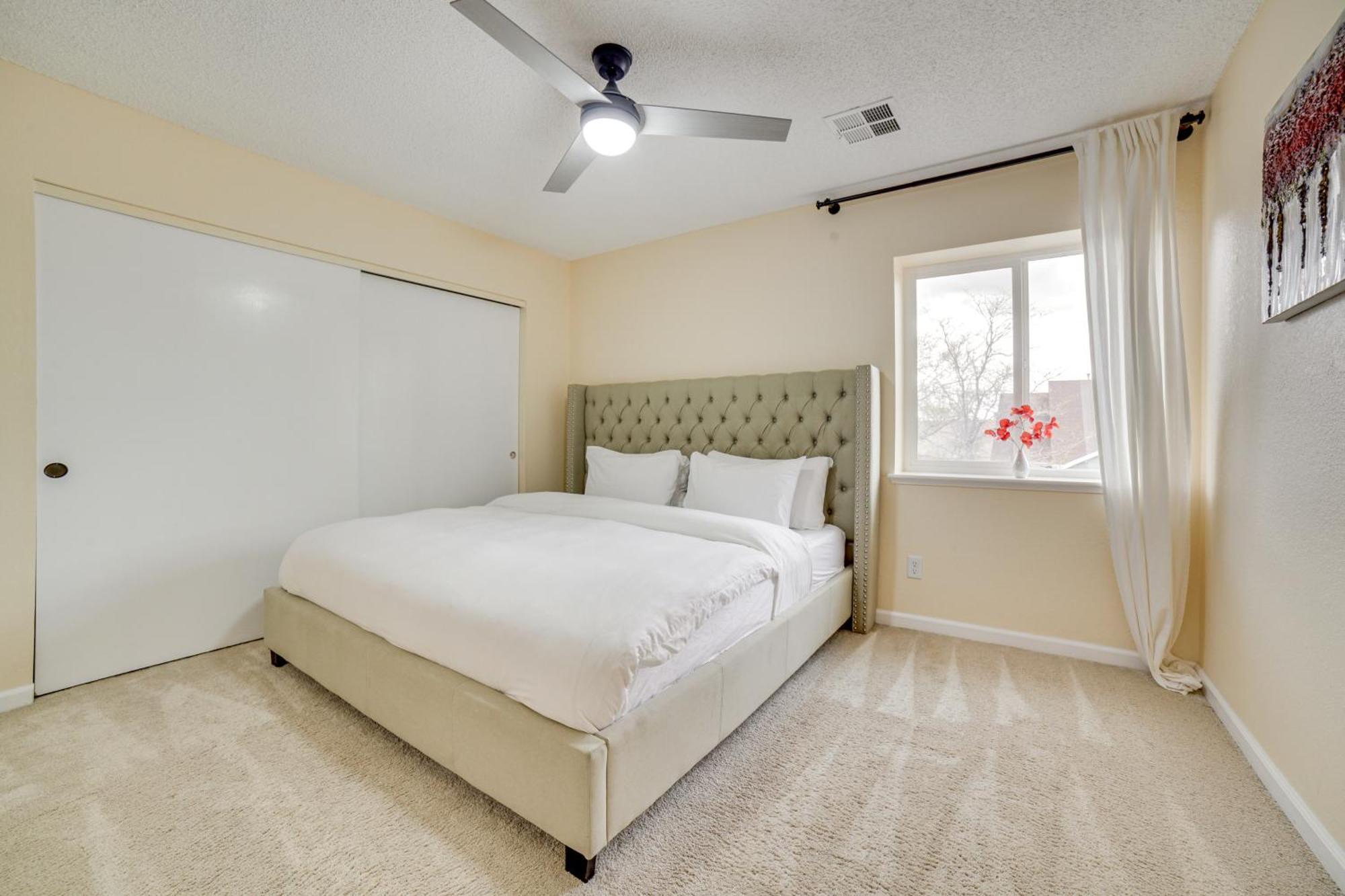 Getaway With Spacious Patio And Grill! *