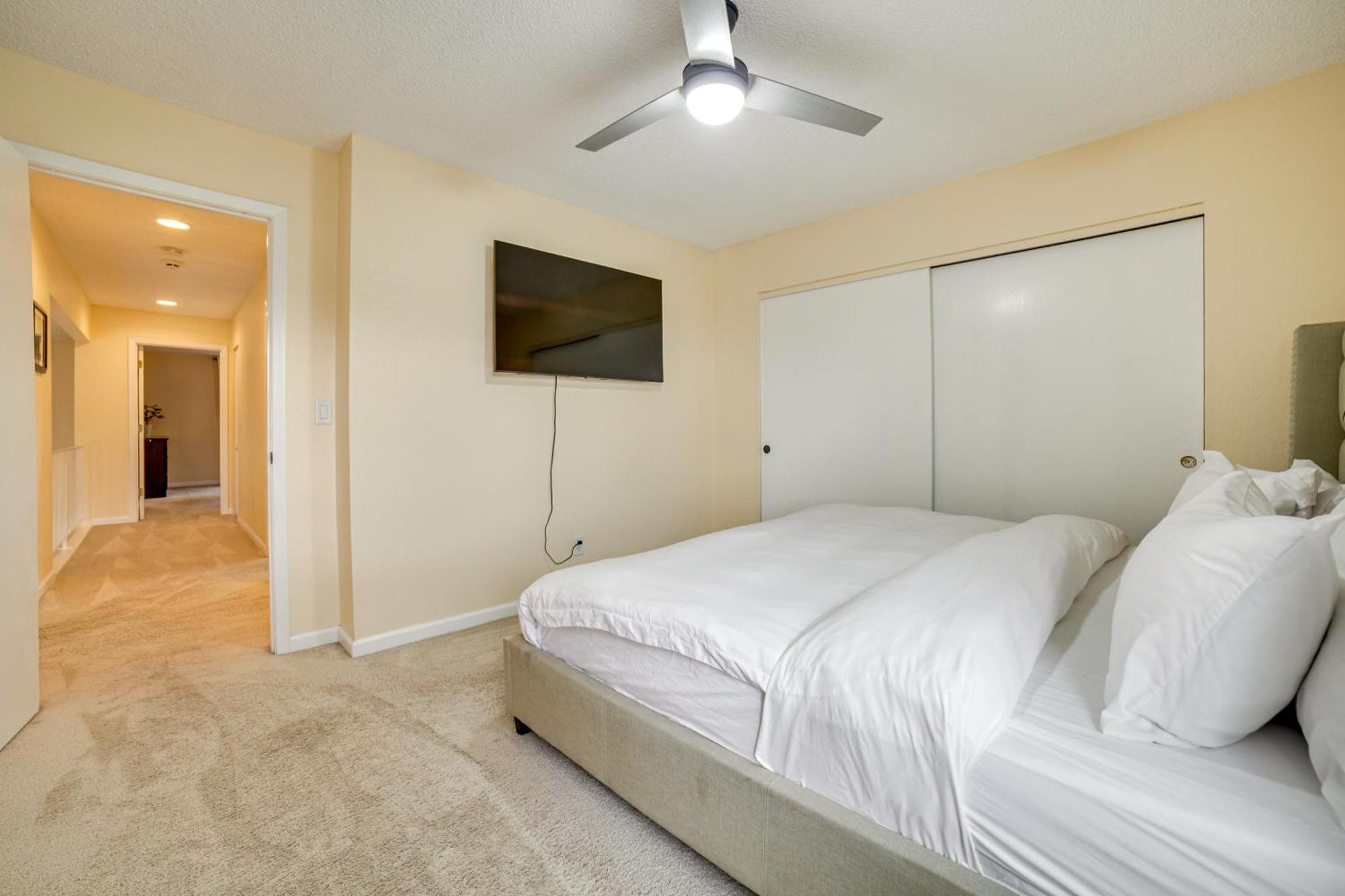 Getaway With Spacious Patio And Grill! * Reno