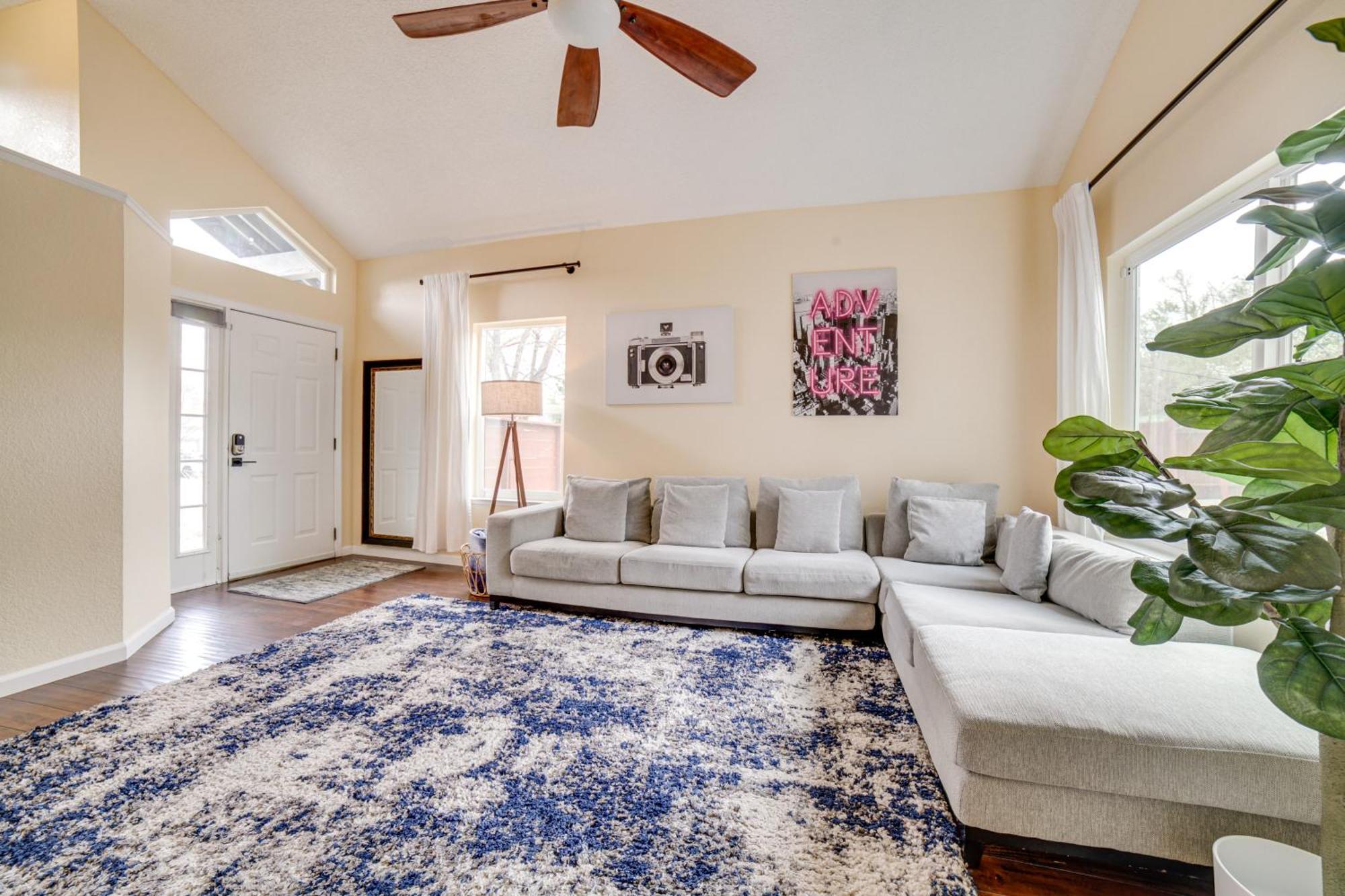 Getaway With Spacious Patio And Grill! * Reno