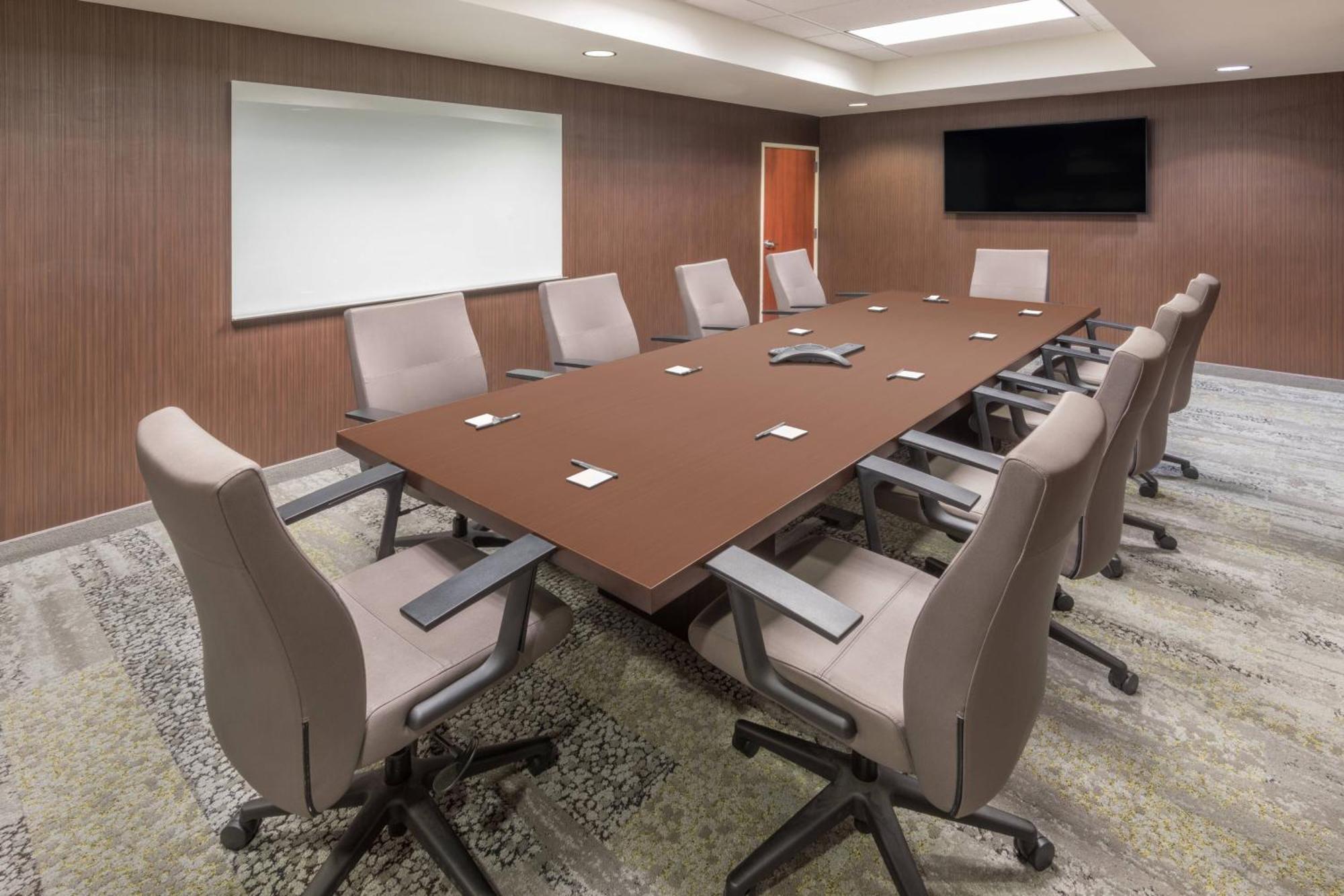 Courtyard By Marriott