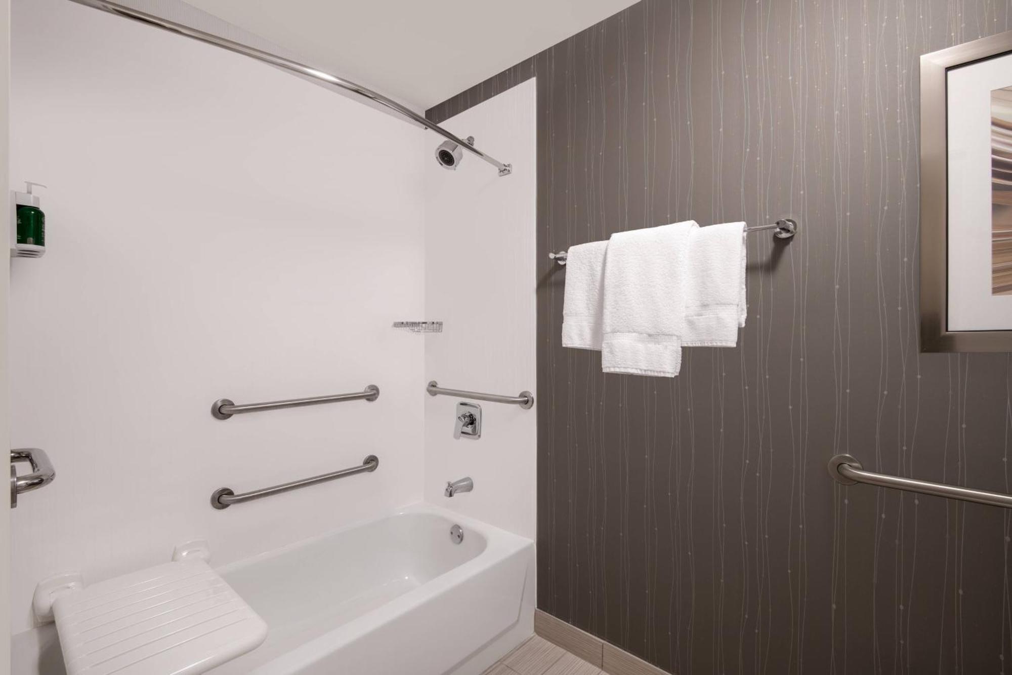 Courtyard By Marriott 3*