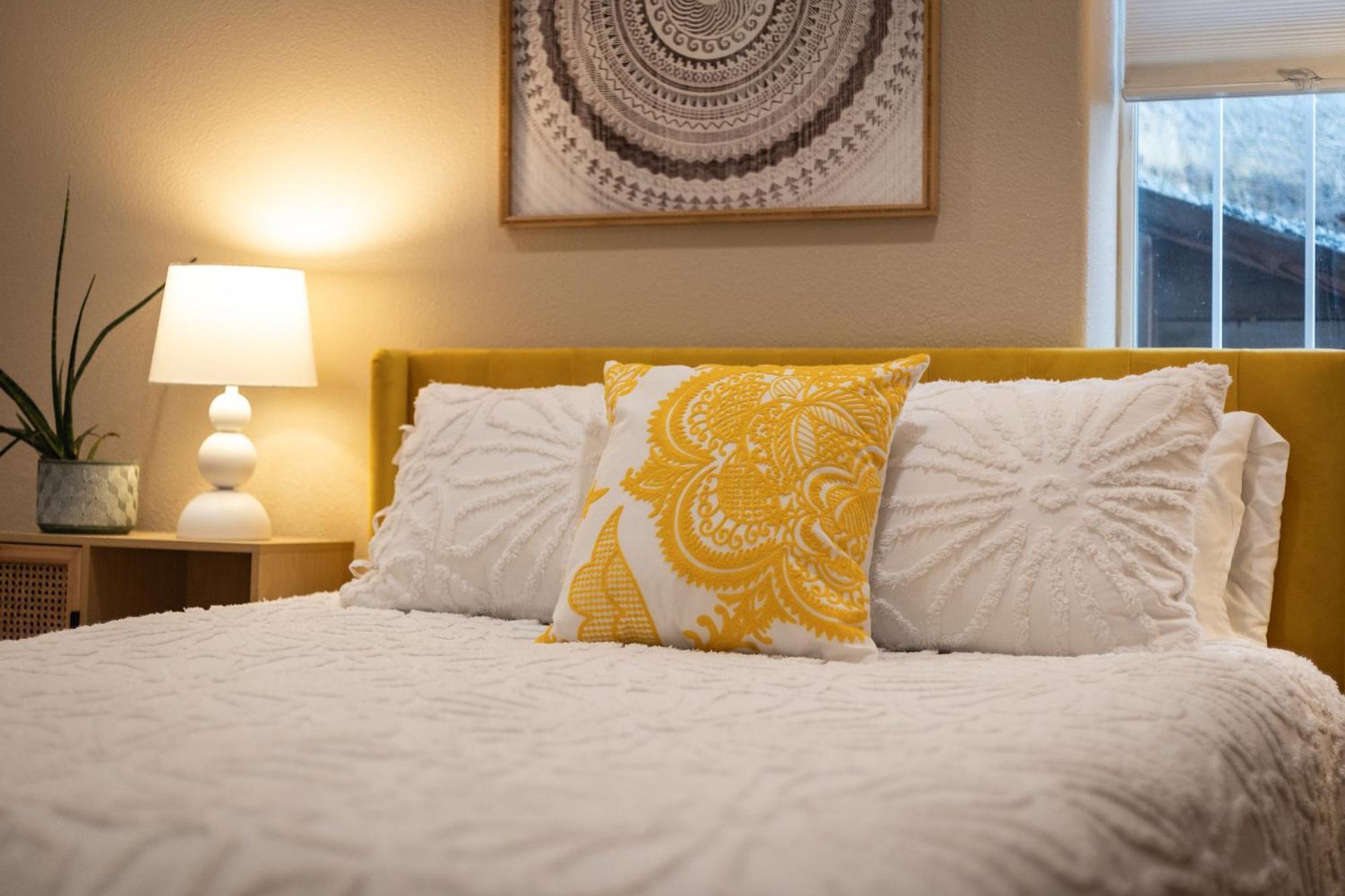 Furnished Away From Apartment *