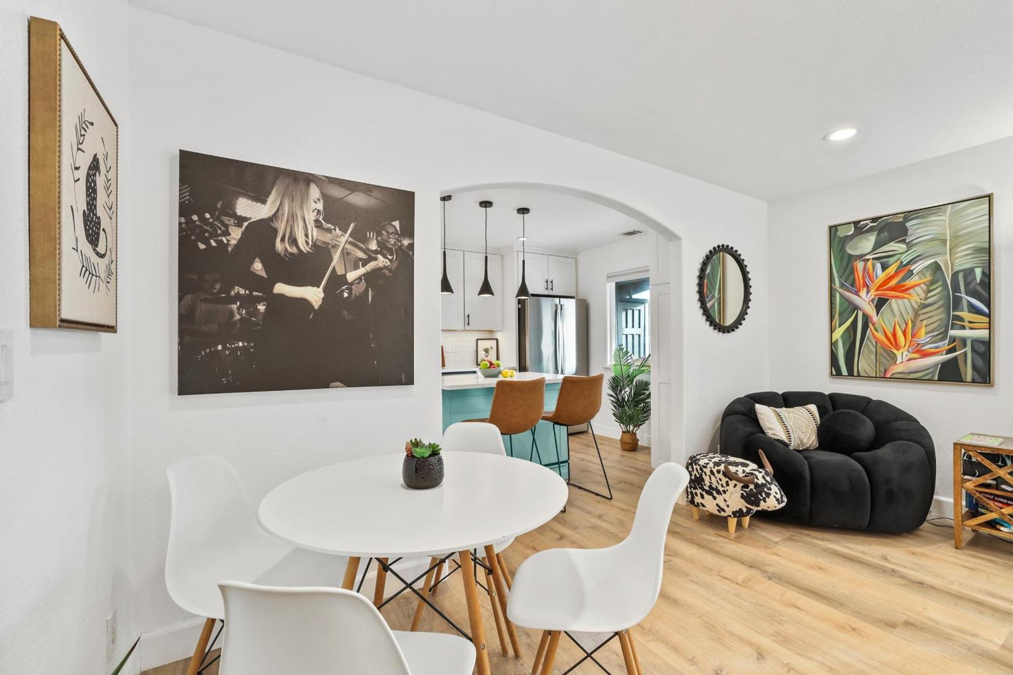 Apartment Furnished Away From