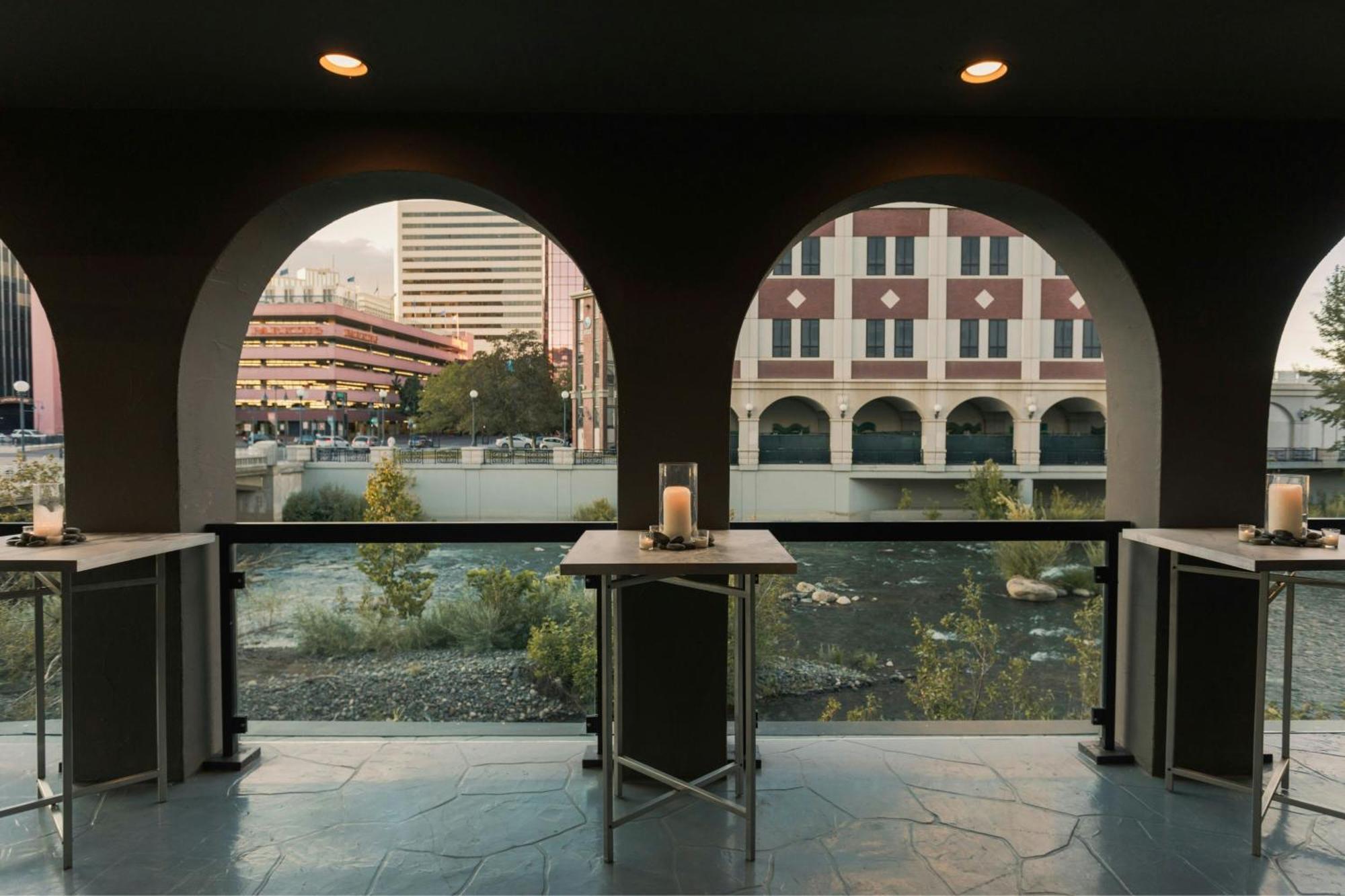 Renaissance Downtown &