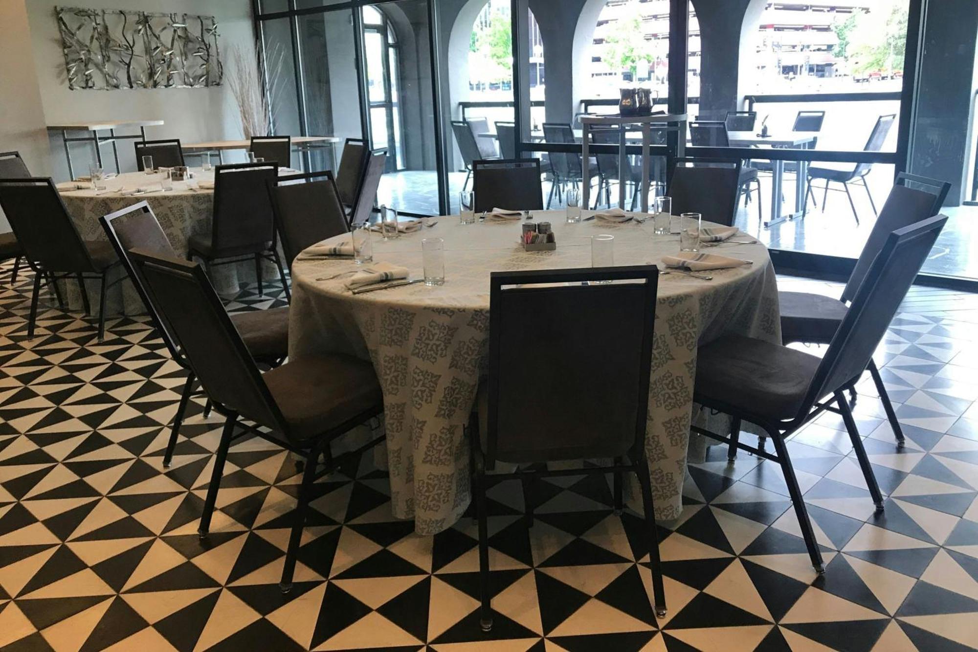 Hotel Renaissance Downtown &