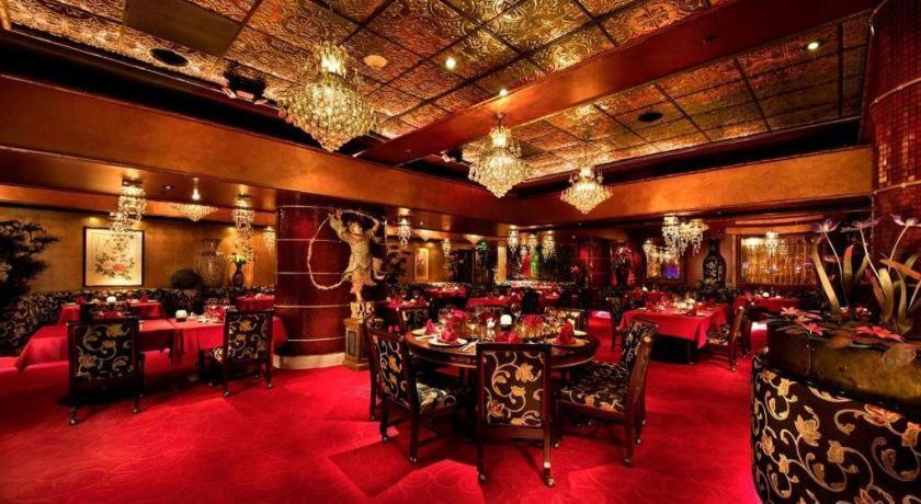 Peppermill Casino 4*